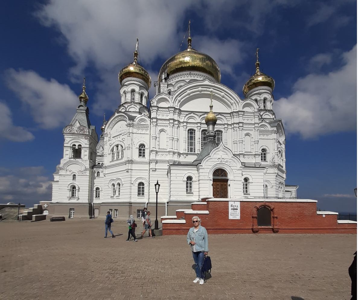 монастырь на белой горе