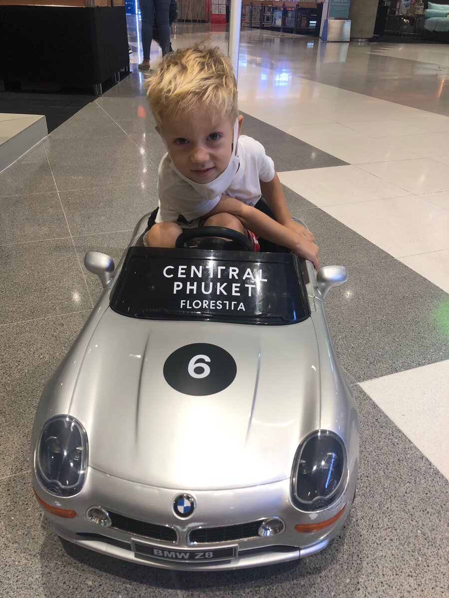 везде машины