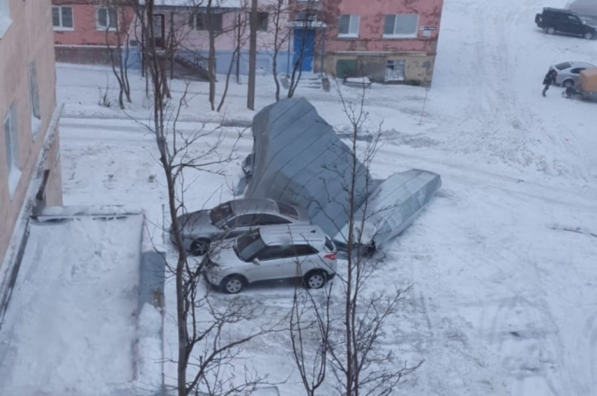    «Во время непогоды советуют воздержаться от выхода в лесополосу и на водные объекты».