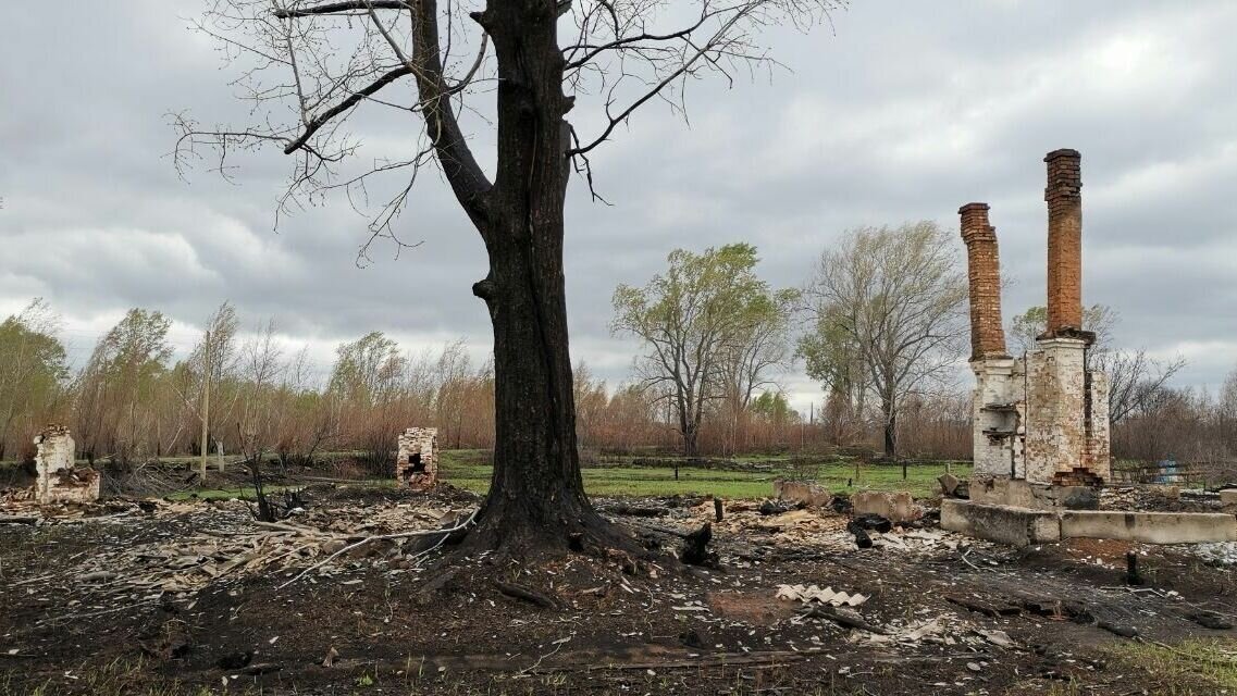     Три уголовных дела заведено в Тюменской области по фактам ландшафтных пожаров, произошедших этой весной в деревнях Бачелино, Берендеево и Глубокое. Об этом сообщил на пресс-конференции заместитель начальника Главного управления МЧС России по Тюменской области Алексей Шутов.