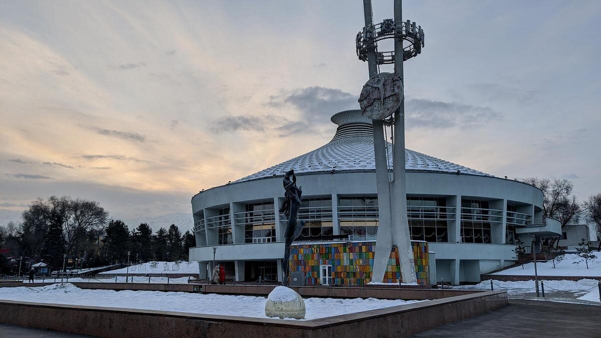    Цирк Алматы:NUR.KZ / Петр Карандашов