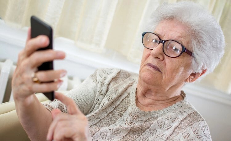    Стоит ли переживать вашей бабушке, когда отключат 3G?