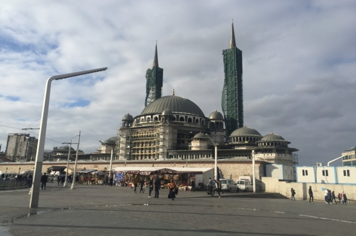    Политолог Хас: теракт в Стамбуле могли организовать турецкие спецслужбы