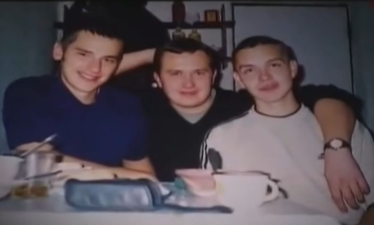 владимир в белой футболке