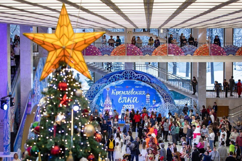     Семьи участников СВО из Москвы получили подарки от Сергея Собянина  Департамент труда и социальной защиты населения города Москвы