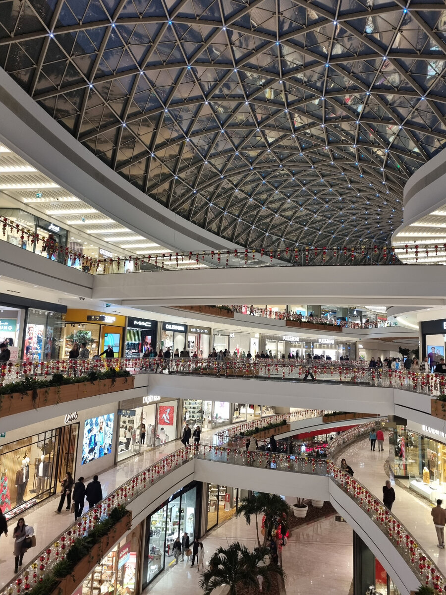 Внутри "İstinyePark İzmir"