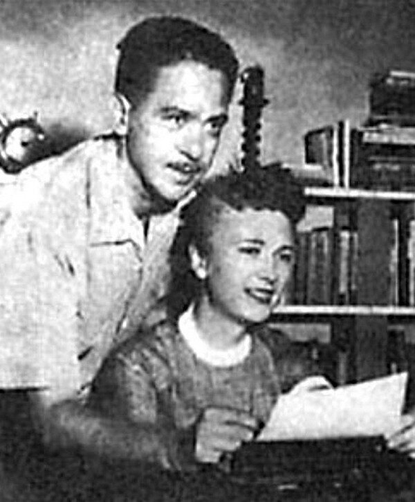 Красивая пара, писательская идиллия