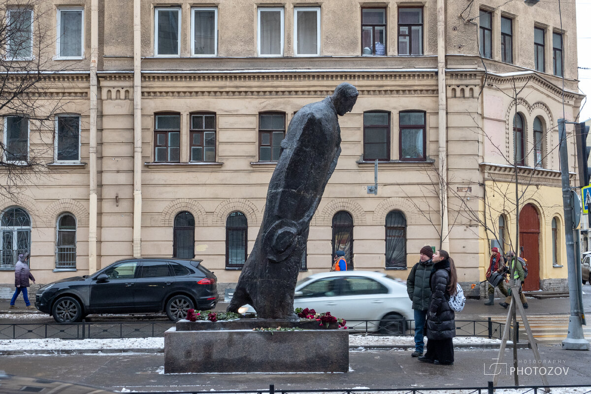 Памятник блоку в санкт петербурге новый