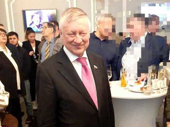 Один дома: шахматист Анатолий Карпов рассказал о старой привычке