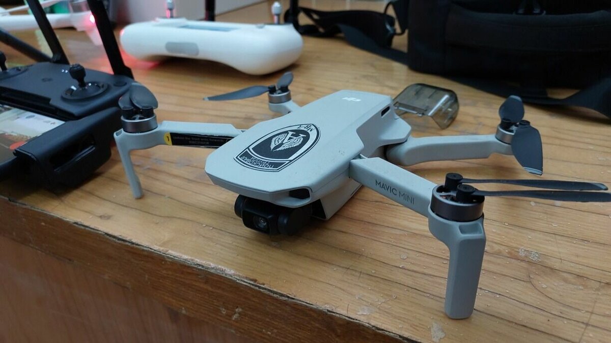     Евросоюз готовит уже десятый пакет санкций в отношении России. Официально пока не сообщалось, какие новые ограничения войдут в него. Как стало известно агентству Bloomberg, в новый пакет санкций планируют включить ограничения против производителей российских беспилотников.