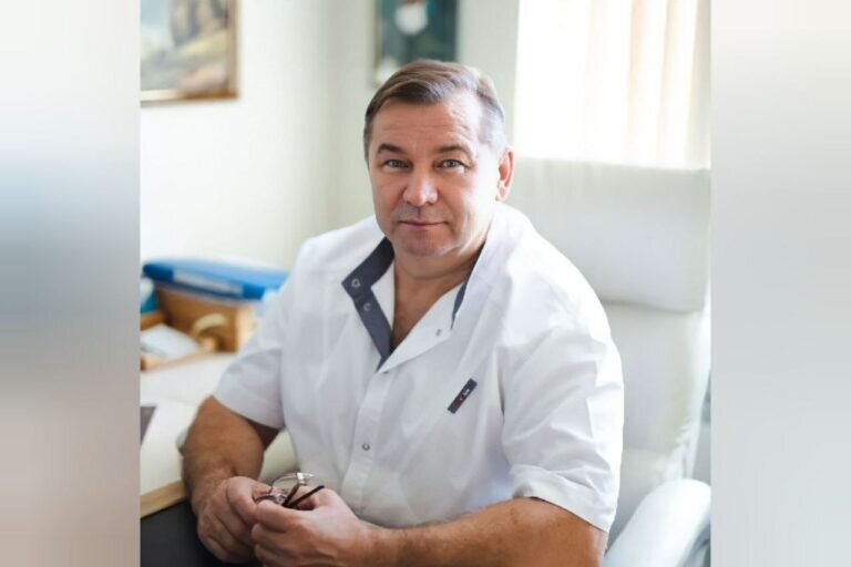    Доктору областного онкодиспансера Петру Самойлову присвоено звание заслуженного врача Андрей Севостьянов