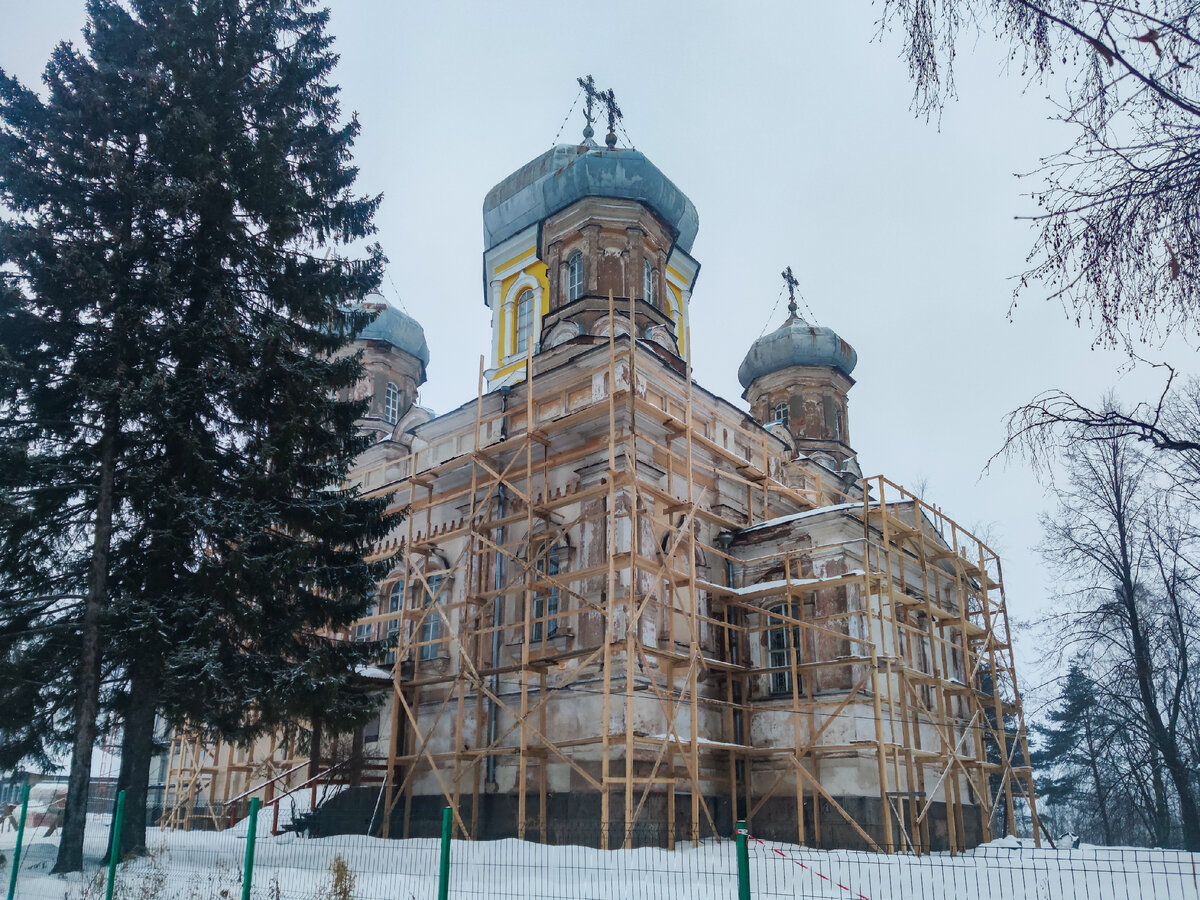 Сретенская церковь, активно реставрируется
