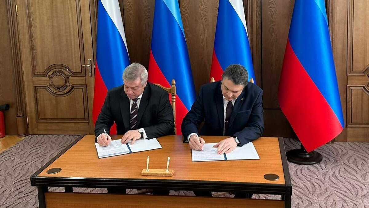     Губернатор Ростовской области Василий Голубев подписал соглашение о всестороннем сотрудничестве с Луганской Народной Республикой, об этом он объявил в своем Telegram-канале.
