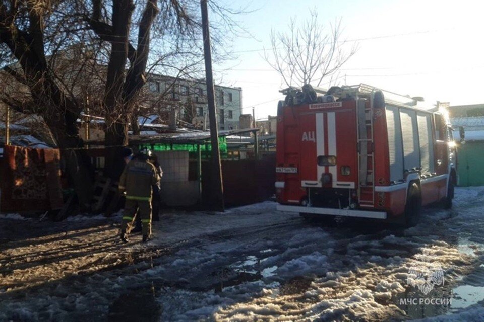     В пожаре погибли четыре человека. Фото: ГУ МЧС по Ростовской области.