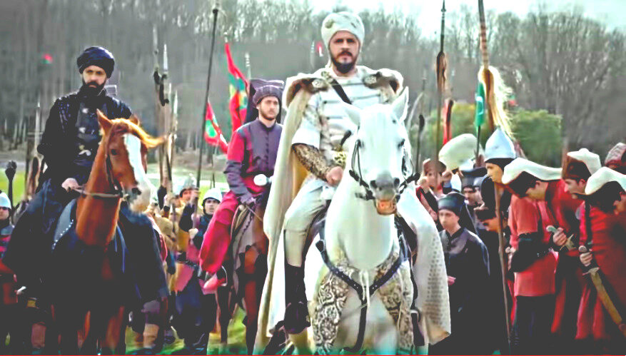 Кадр из фильма "Великолепный век". Это Мустафа, старший сын султана Сулеймана. Он сейчас едет к султану, не зная, что едет на свою казнь. Султан его уже ждет с палачами и прикажет в своем шатре убить. 