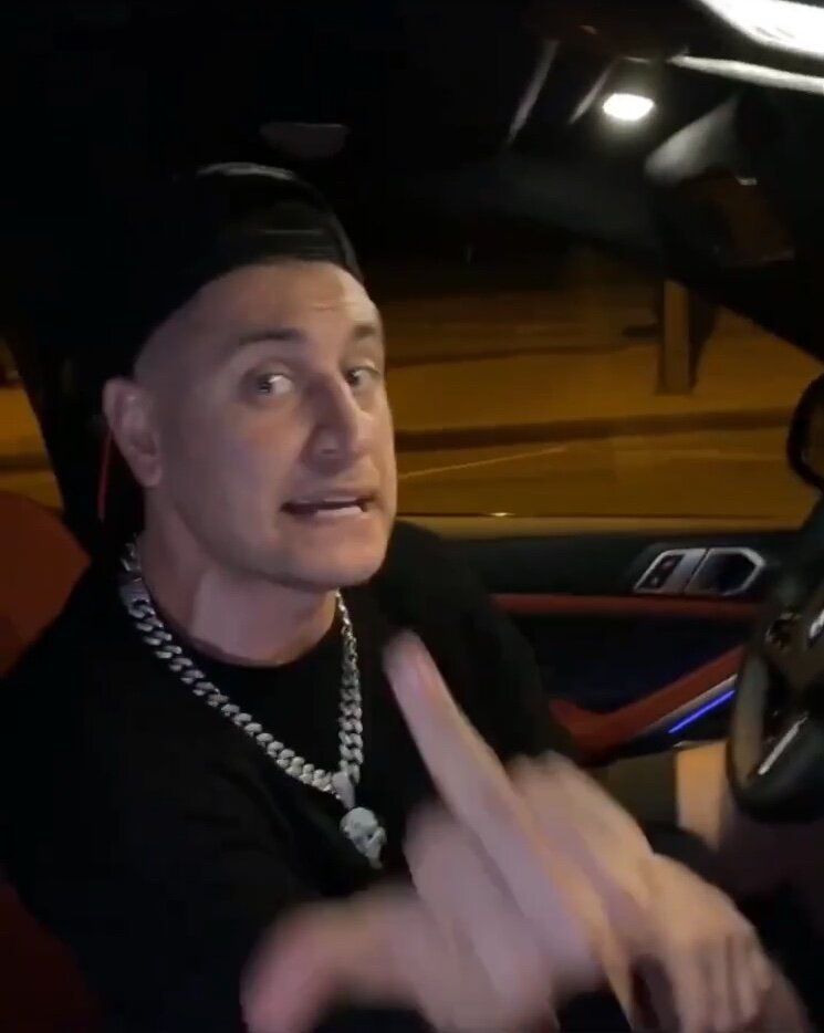 Скрин из видео: Dava_m