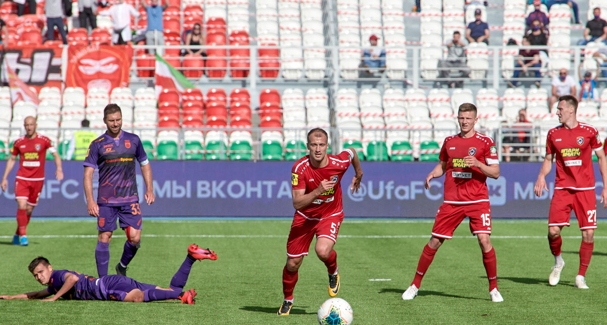 "Тамбов" летел из Уфы регулярным рейсом. Фото - Gorobzor.