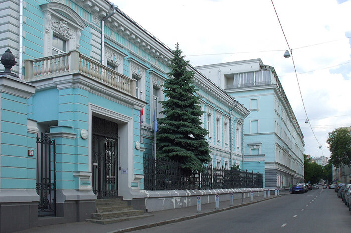 Москва леонтьевский переулок