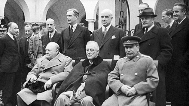 Встреча президентов Великобритании, США и СССР в Ялте.