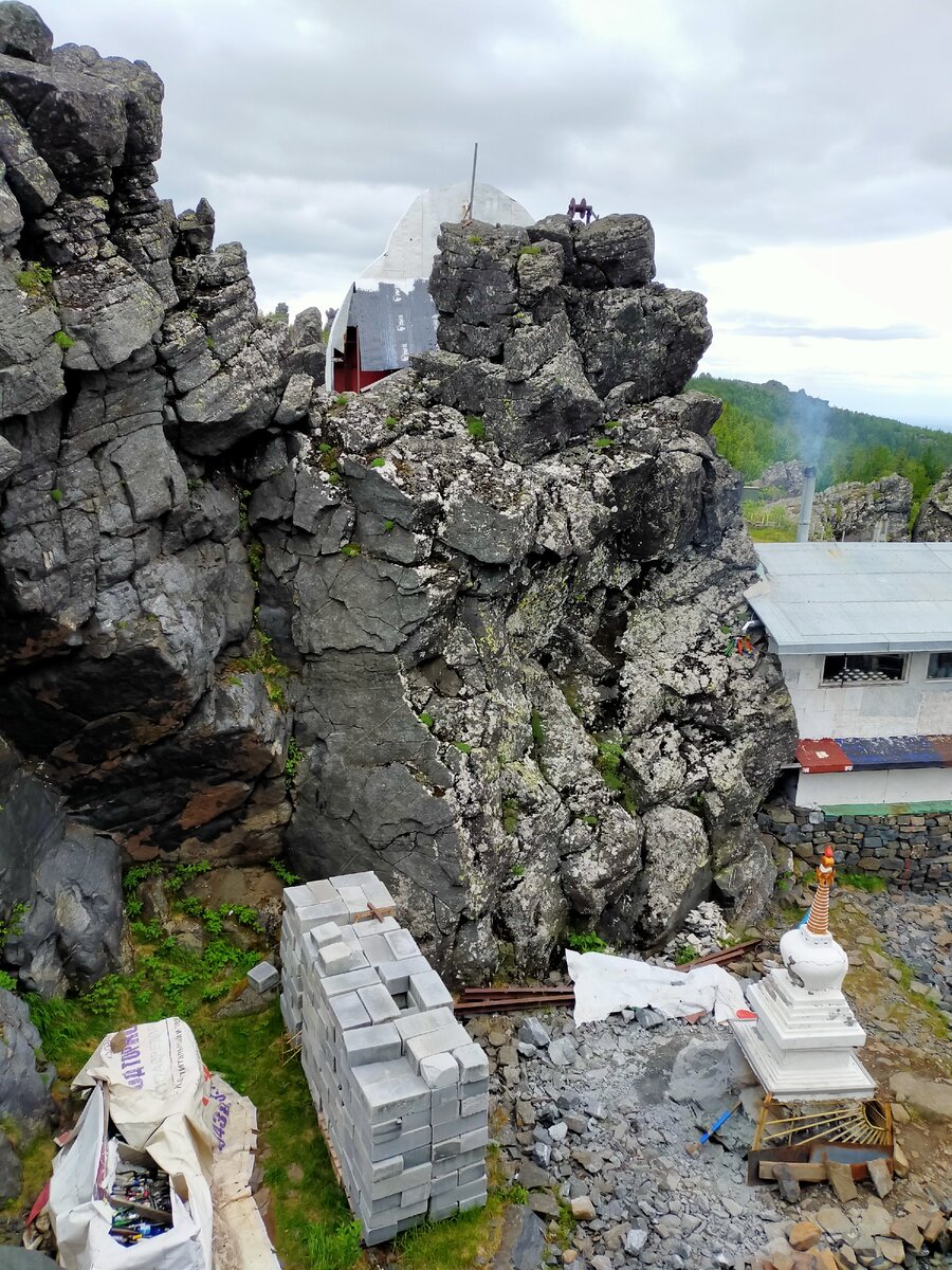 буддийский монастырь на горе качканар