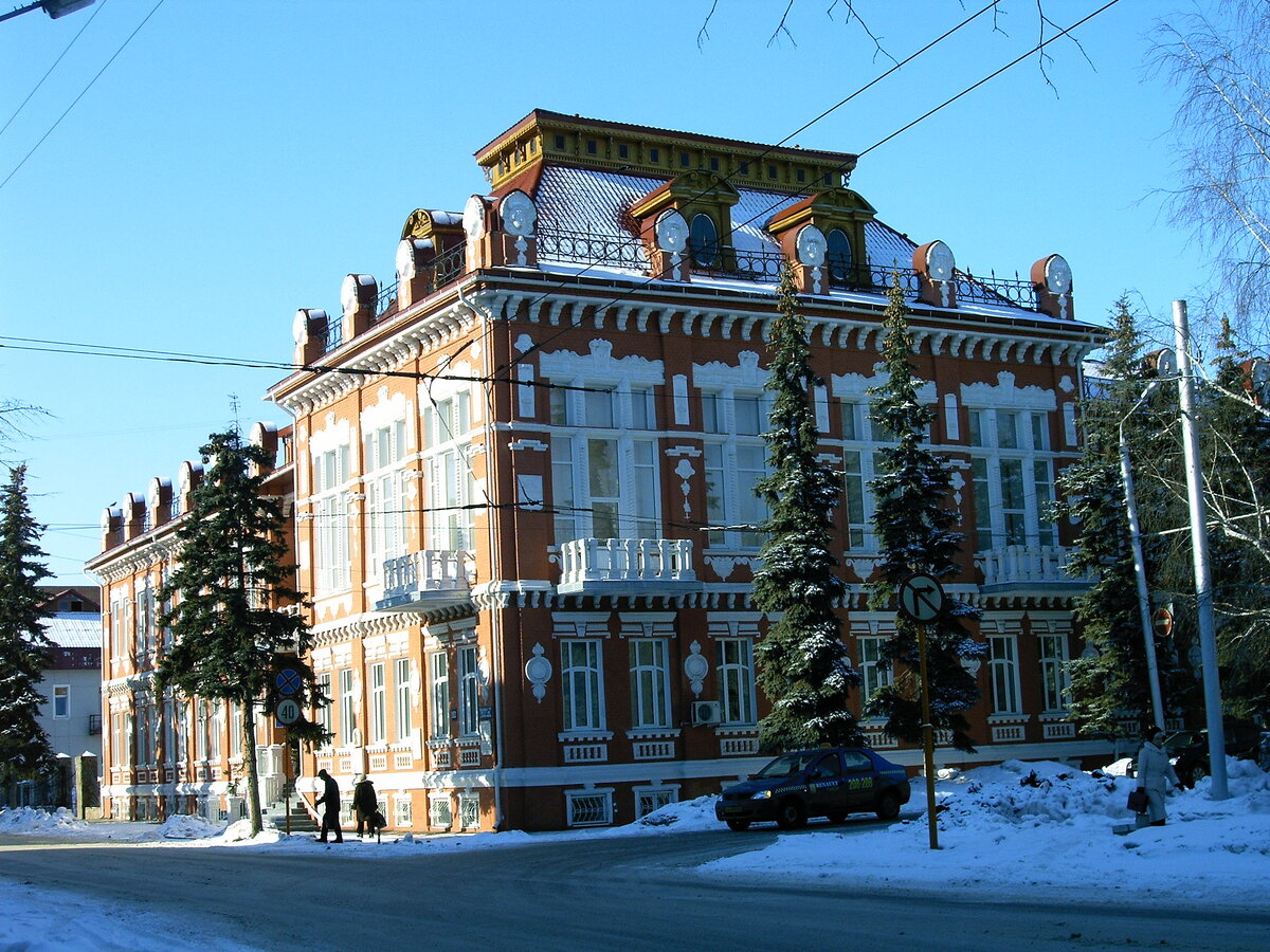 Здание Стерлитамакской уездной земской управы. 2008 г.  Фото: мое. 
