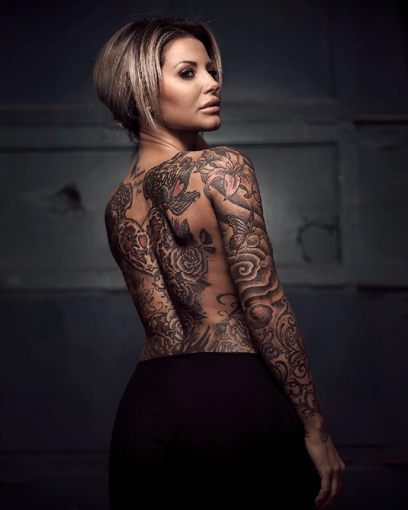Самые красивые девушки с татуировками: 50 фото