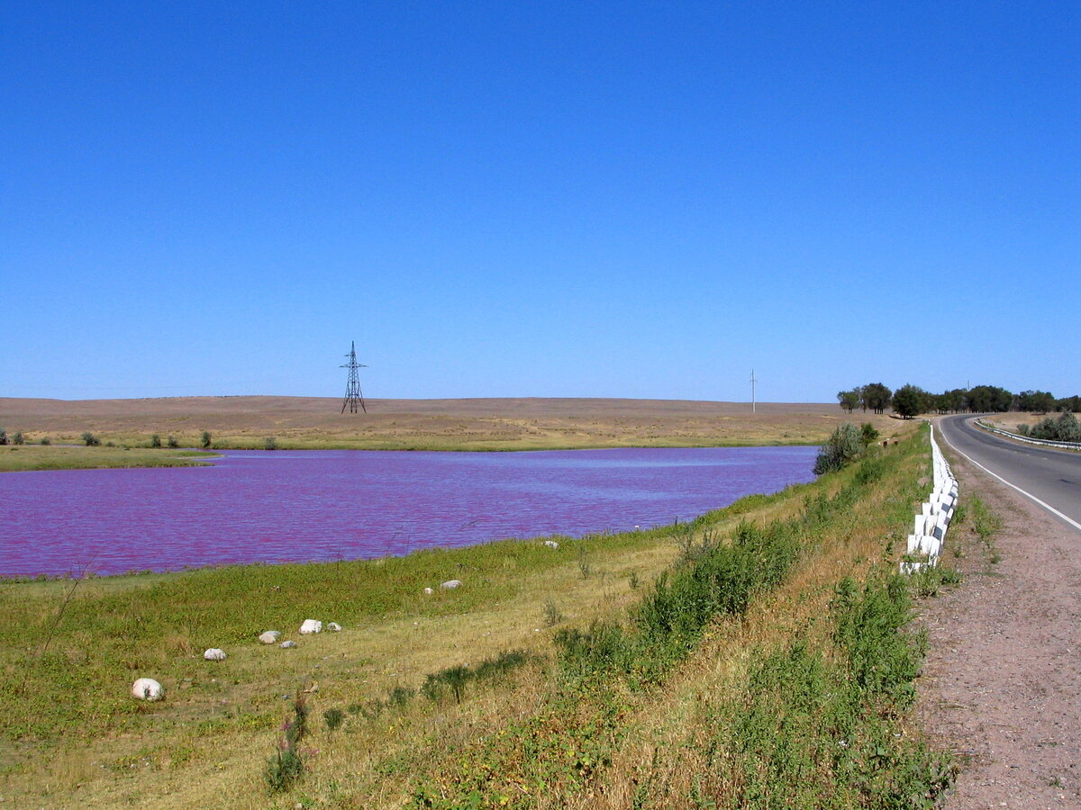 Алматы балхаш автобус. Неман Балхаш. Балхаш горы фото. Дорога с Текелей на Балхаш фото.