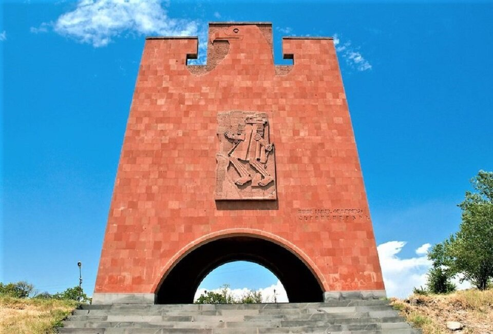 Памятник защитникам Муса-Дага. Фото: wikipedia.org
