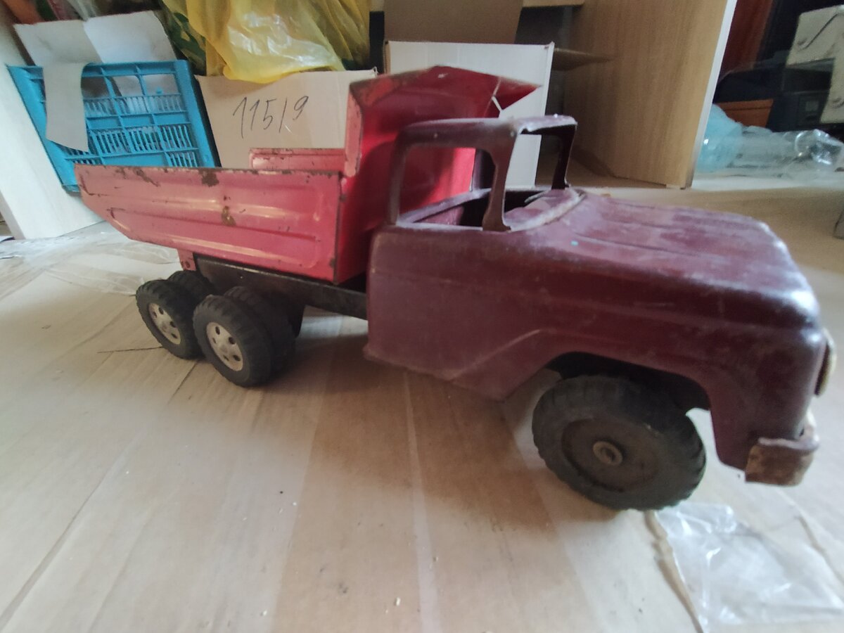 Игрушка машинка СССР