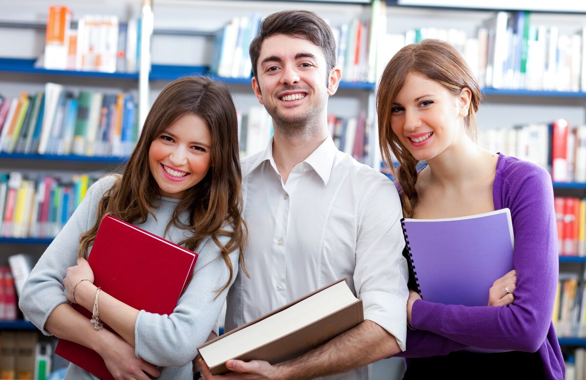 Еще каких-то 10-15 лет назад поиск грамотного автора, который сможет облегчить жизнь студента, занимал не одну неделю. Это было связано с тем, что такие люди были "штучным товаром". 