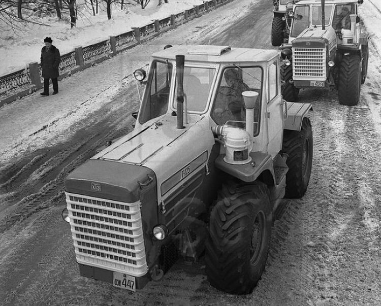 Колёсный трактор Т-125