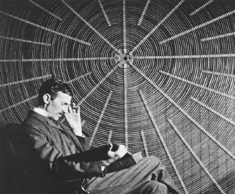 Тесла в своей стихии.