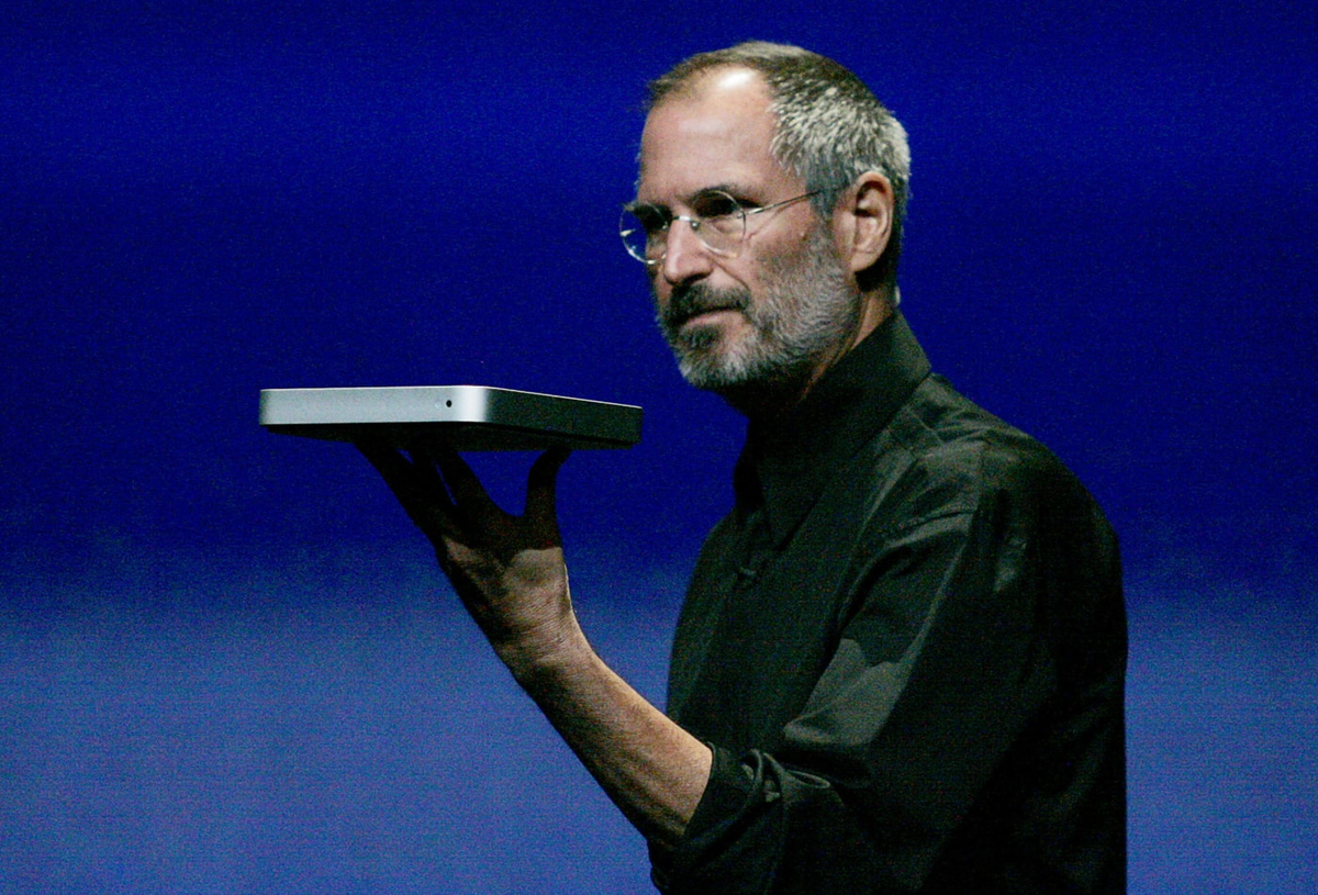 Генеральный директор Apple Computer Inc. Стив Джобс представляет новый iTV компании во время пресс-конференции во вторник, 12 сентября 2006 года, в Сан-Франциско, штат Калифорния.Кимберли Уайт | Блумберг | Getty Images