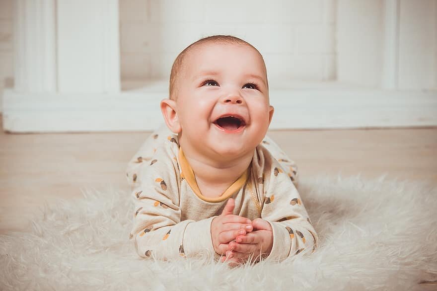 Счастливый ребенок, что может быть лучше для родителя?)