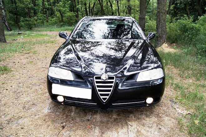 Alfa Romeo-166