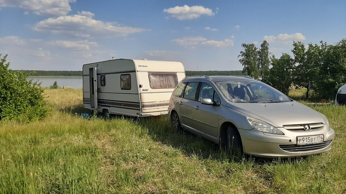 Наша стоянка на озере.