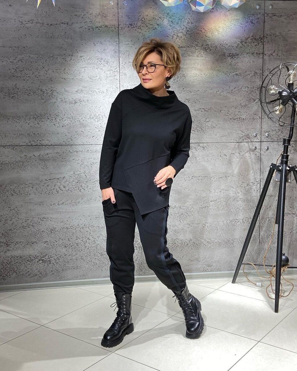 @konarevairina / Туника с асимметричным краем – решение для творческих особ. /Фото: instagram.com