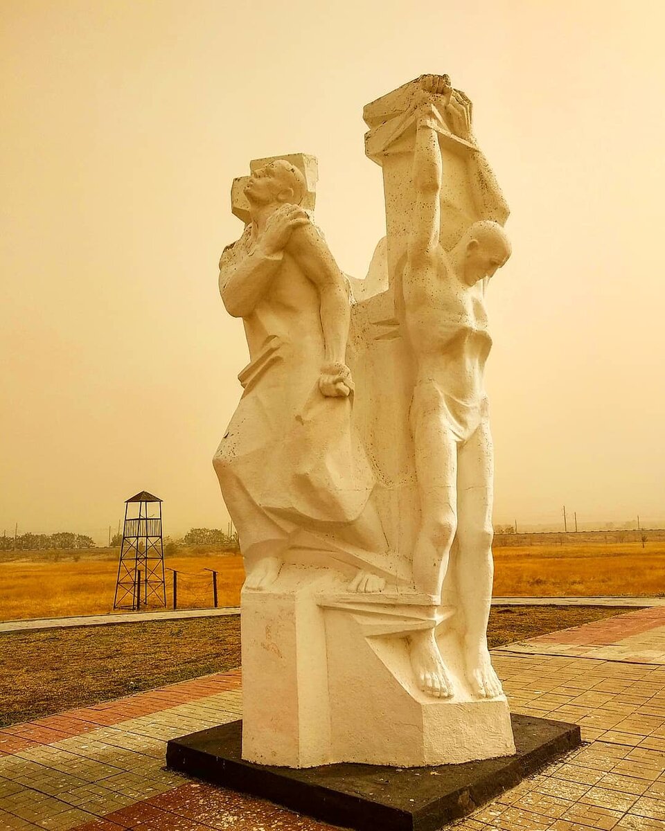 Мемориал «Жертвам фашизма». Дубовский район (Ростовская область)