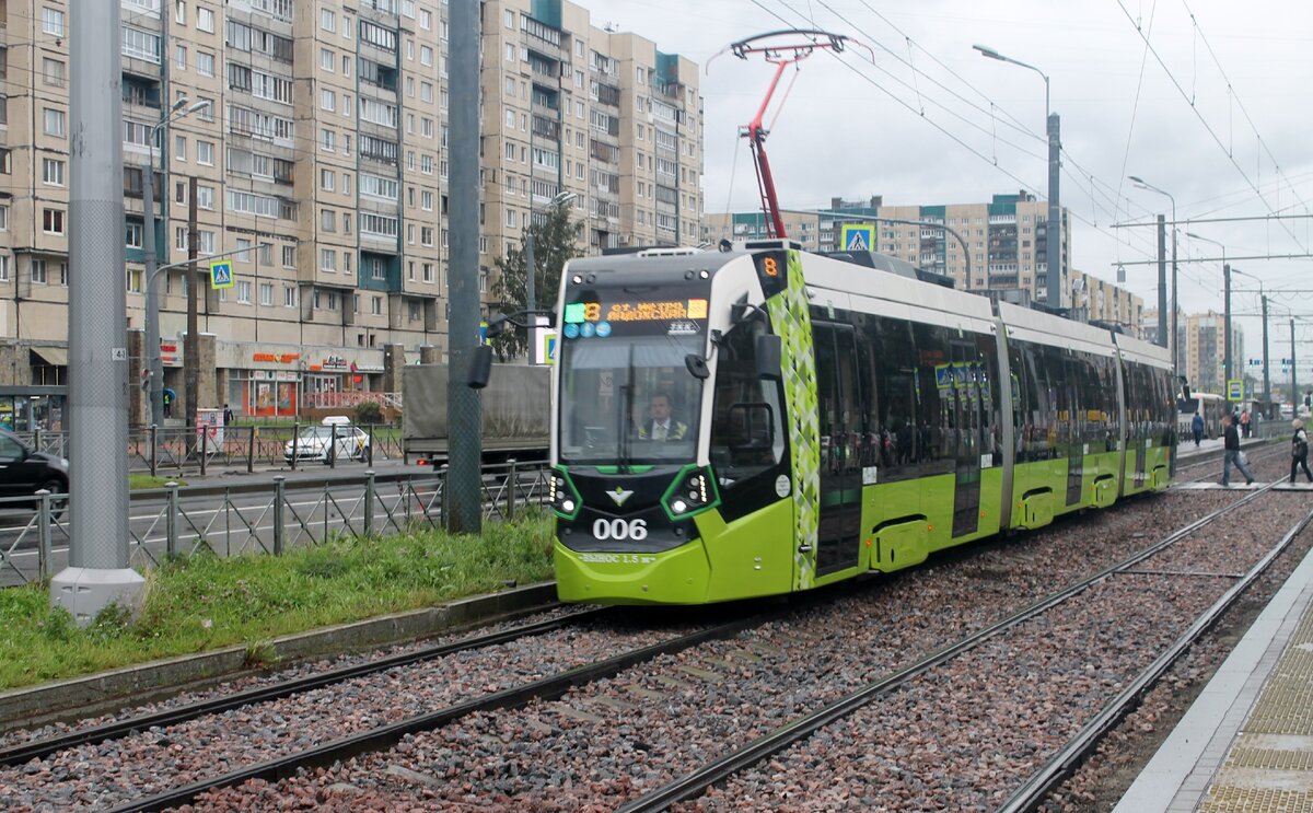 проспект Косыгина, маршрут № 8, Stadler B85600M  