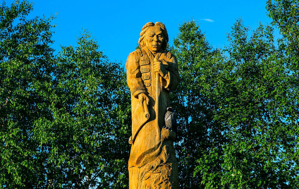 Князь Тайшин, статуя 2003 г. в Природно-этнографическом комплексе Горнокнязевск.