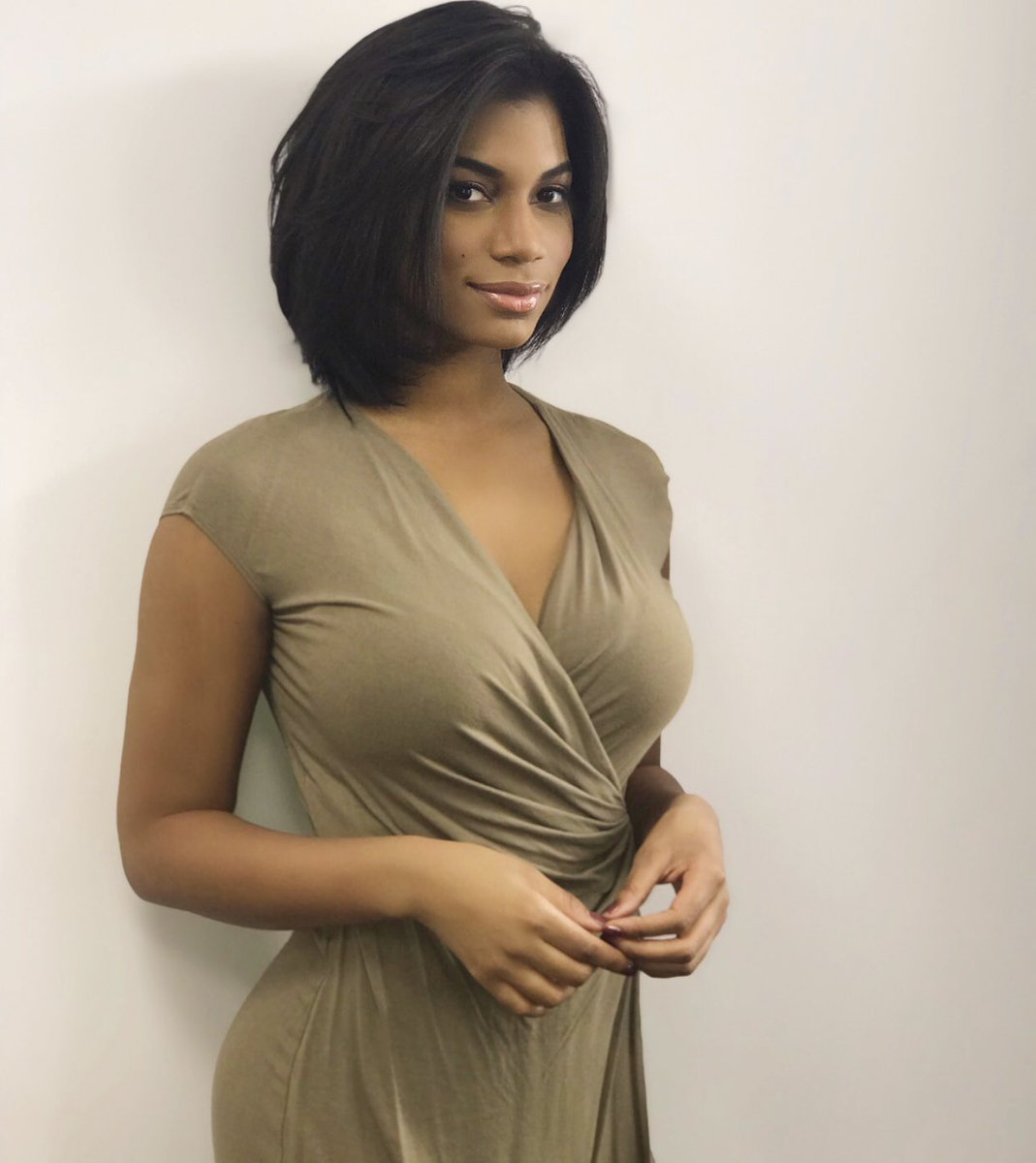 Taylor Rooks 