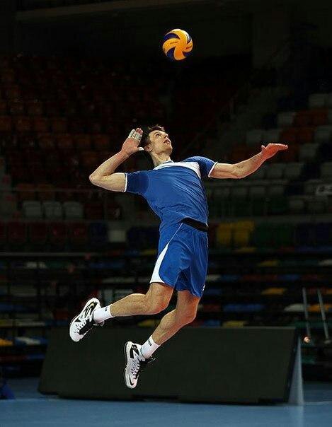 Подача в прыжке