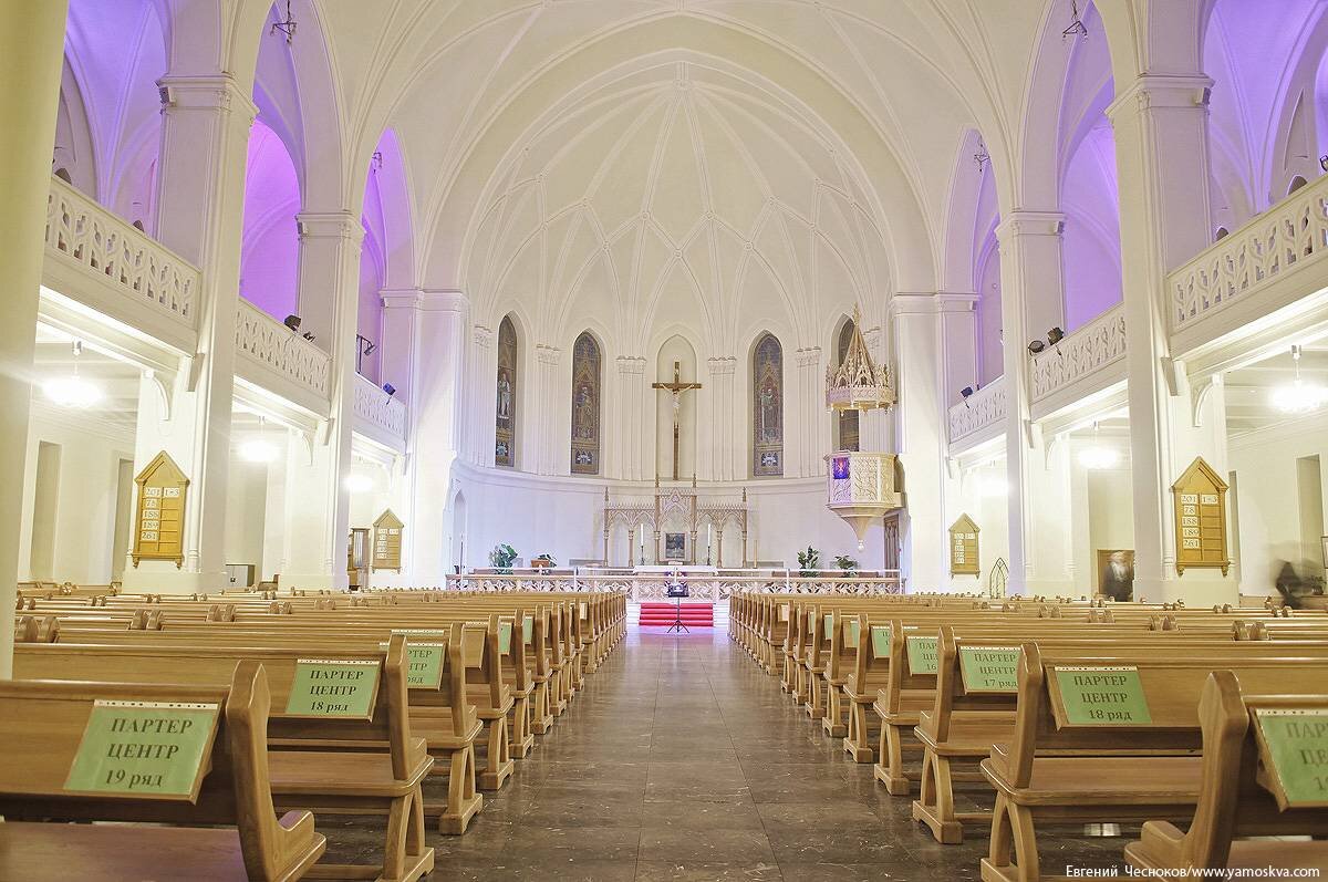 Фото из Яндекса. Таков зал сейчас.