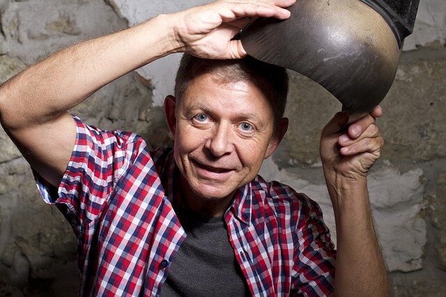 Глаза видят далеко, а мысли ещё дальше