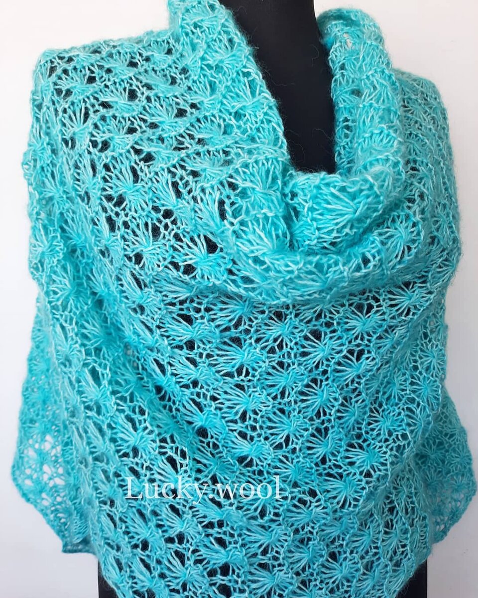 Палантин "Звезды" спицами.