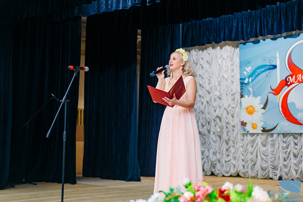 Творческая группа ЦОК ВКС поздравила дорогих женщин с Международным женским днем