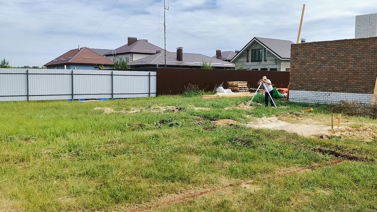 Подготовка к рытью ленточного фундамента