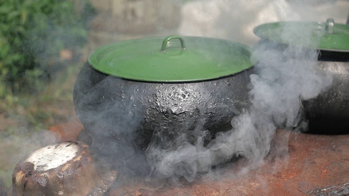 Хоть 100 банок закрой, все будет мало. Самая простая и вкусная заготовка на зиму из перца. Хоть 100 банок закрой, все будет мало. Самая простая и вкусная заготовка на зиму из перца.