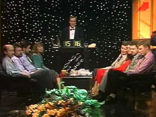 телеигра счастливый случай с михаилом. телевизионная игра счастливый случай. счастливый случай картинки. счастливый случай картинки. михаил марфин счастливый случай.