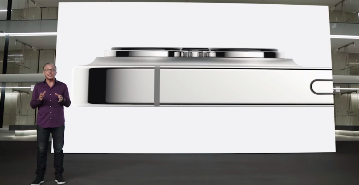 Момент с презентации Apple